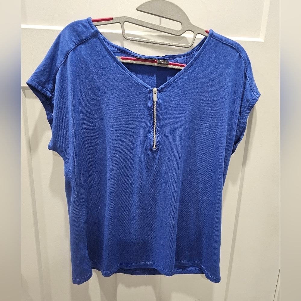 Tahari Royal Blue Zip Front Short Sleeve Top Women’s Medium Modal Blend